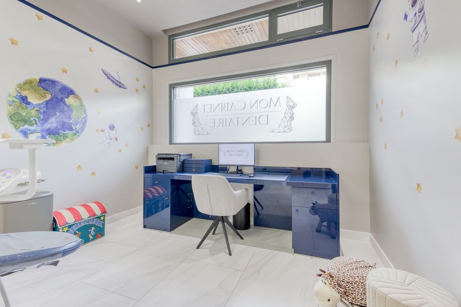 Espace bureau d'une salle de soins
